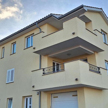 Apartmani Marin1 Vrbnik Kültér fotó